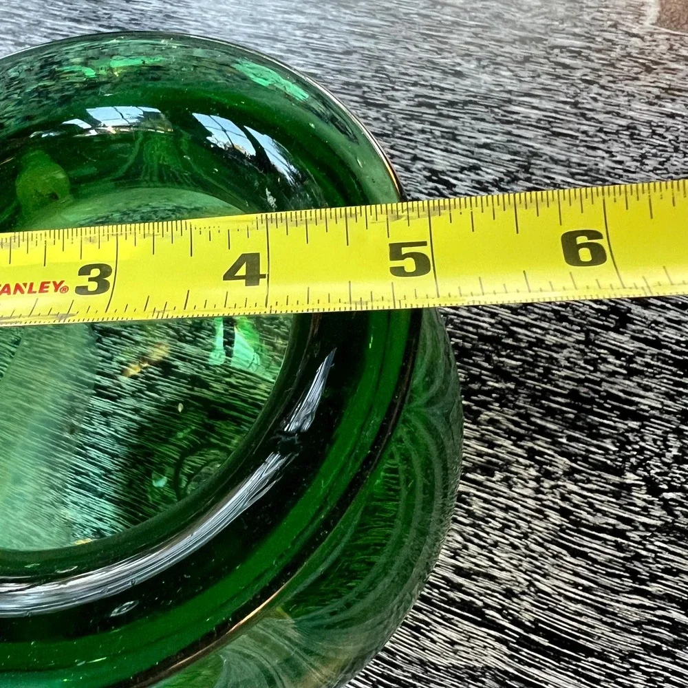 Blown Glass Vase - greenwith blue/gold scallop‎ swirls